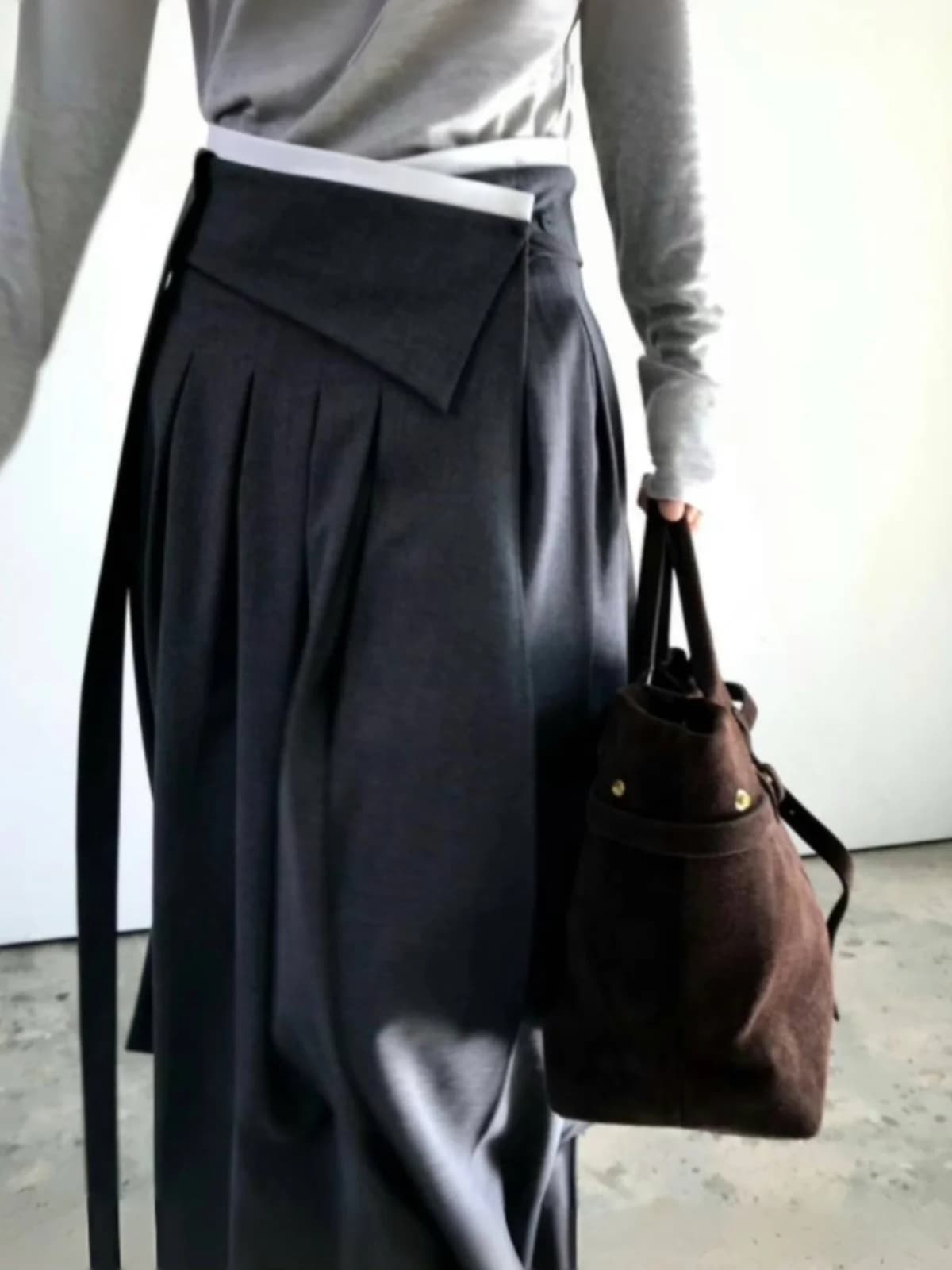 Gonna a vita alta stile coreano da donna, alla moda, a mezza lunghezza, con cintura e design plissettato, sistema di colori Mella