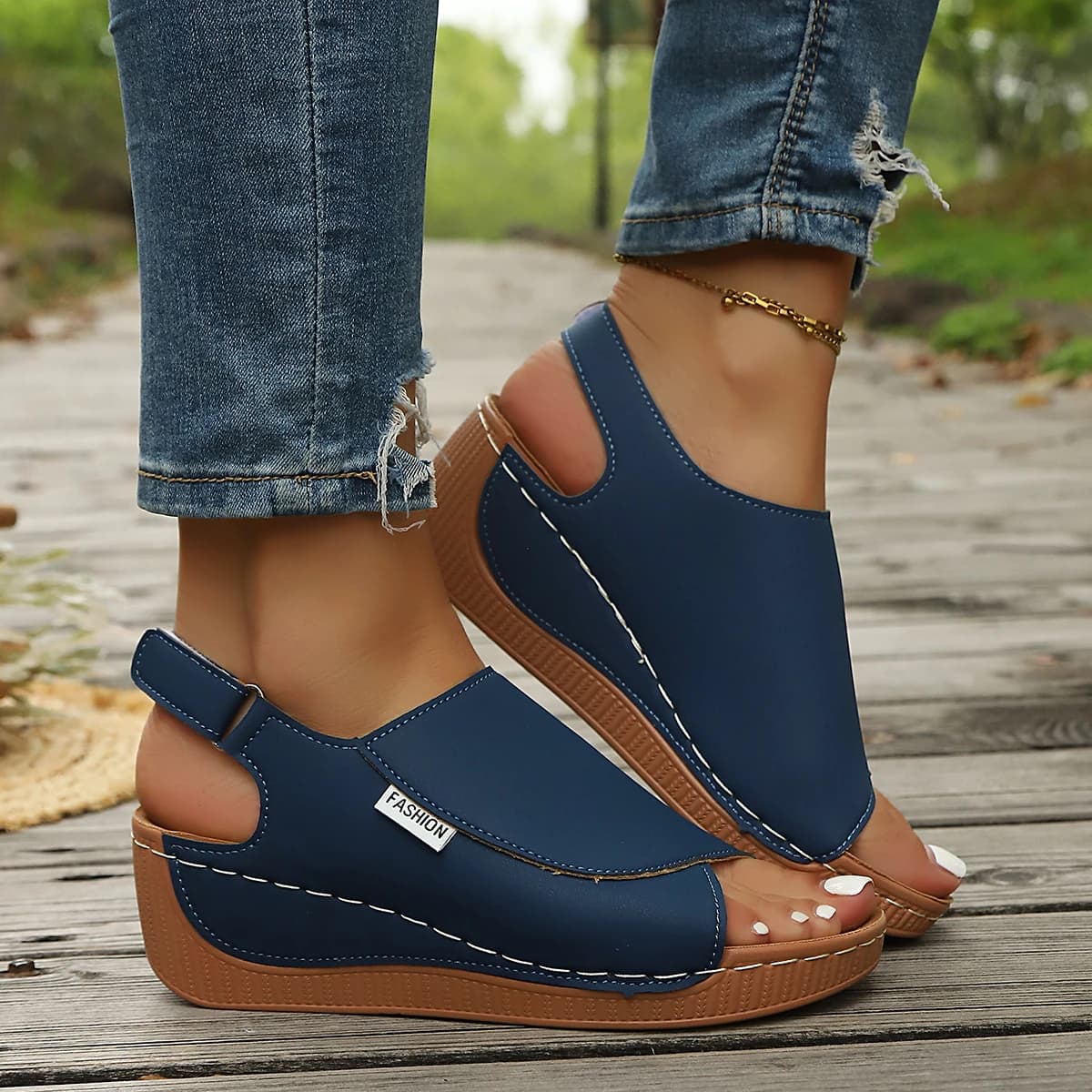 Summer Soft Platform Slippers Women Fashion Peep Toe Wedges Flip Flops Woman Light Med Heel Casual Beach Shoes