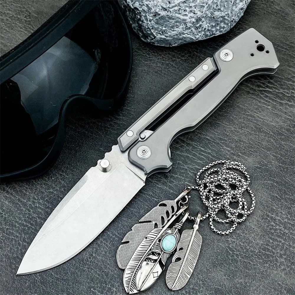 Coltello Pieghevole Tascabile Portatile con Lama D2 da 3,7 Pollici, Manico in Titanio TC4 Resistente, Dotato di Clip per Campeggio e Uso Quotidiano