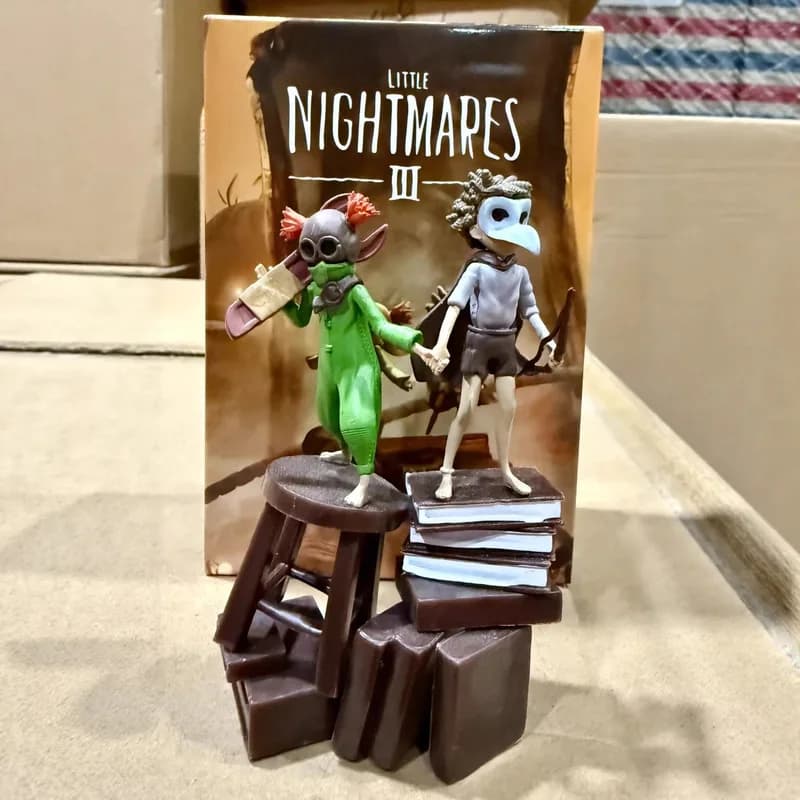 Little Nightmares Modellini Statici Action Figure Ornamenti da Scrivania Giocattoli da Collezione Arco e Frecce Chiave Inglese Bambola Accessori da Gioco Regali