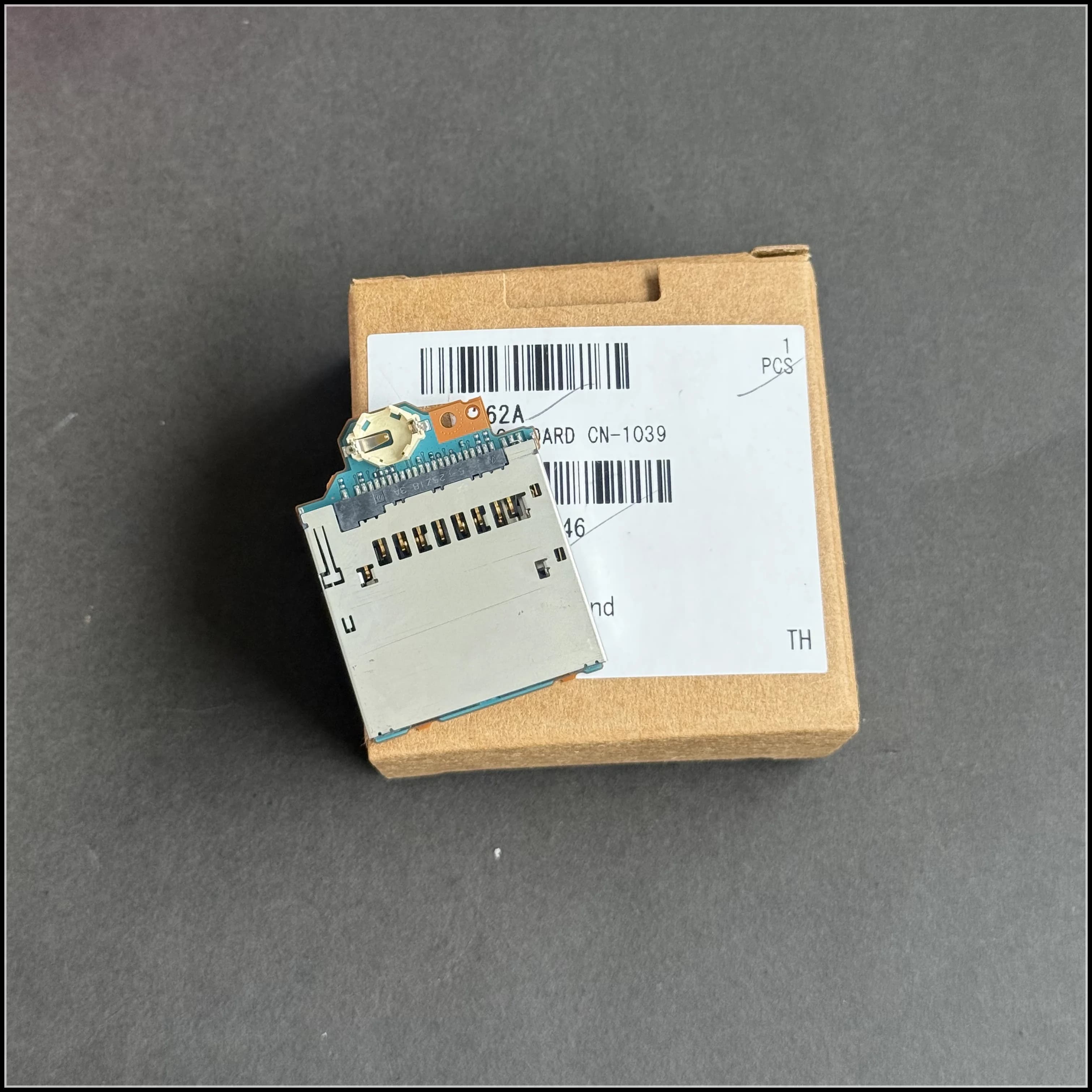 NUOVO Connettore per Slot Scheda SD per Sony ZV-E10 ZVE10 A6100 A6400, Ricambio per Riparazione Fotocamera