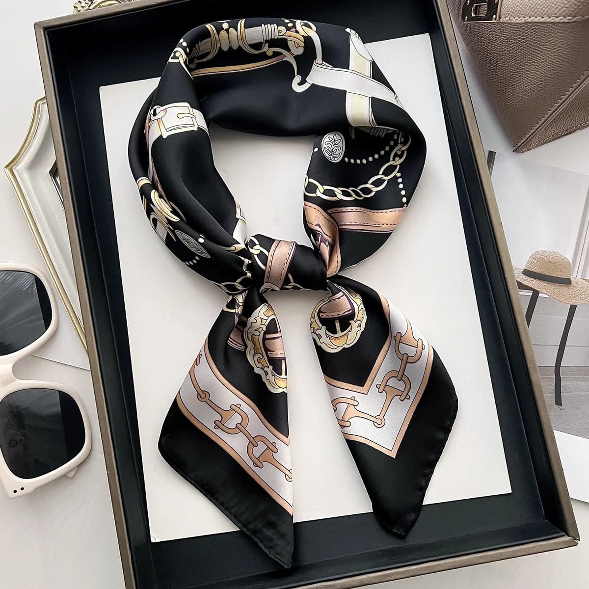 Luxury Lady Chain Print Square Scarf Simulated Silk Thin Neck Scarf Fashion Sunscreen Headscarf For Women 70x70cm