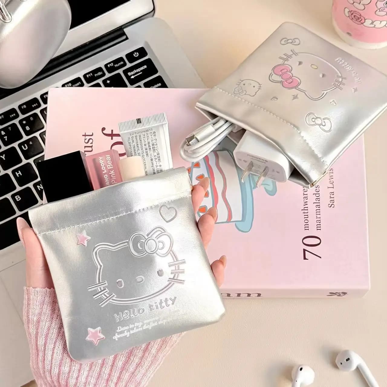 Sanrio Hello Kitty Custodia per cavo dati con schegge a chiusura automatica Chiavetta USB Caricatore per cuffie Borsa per trucco per rossetto