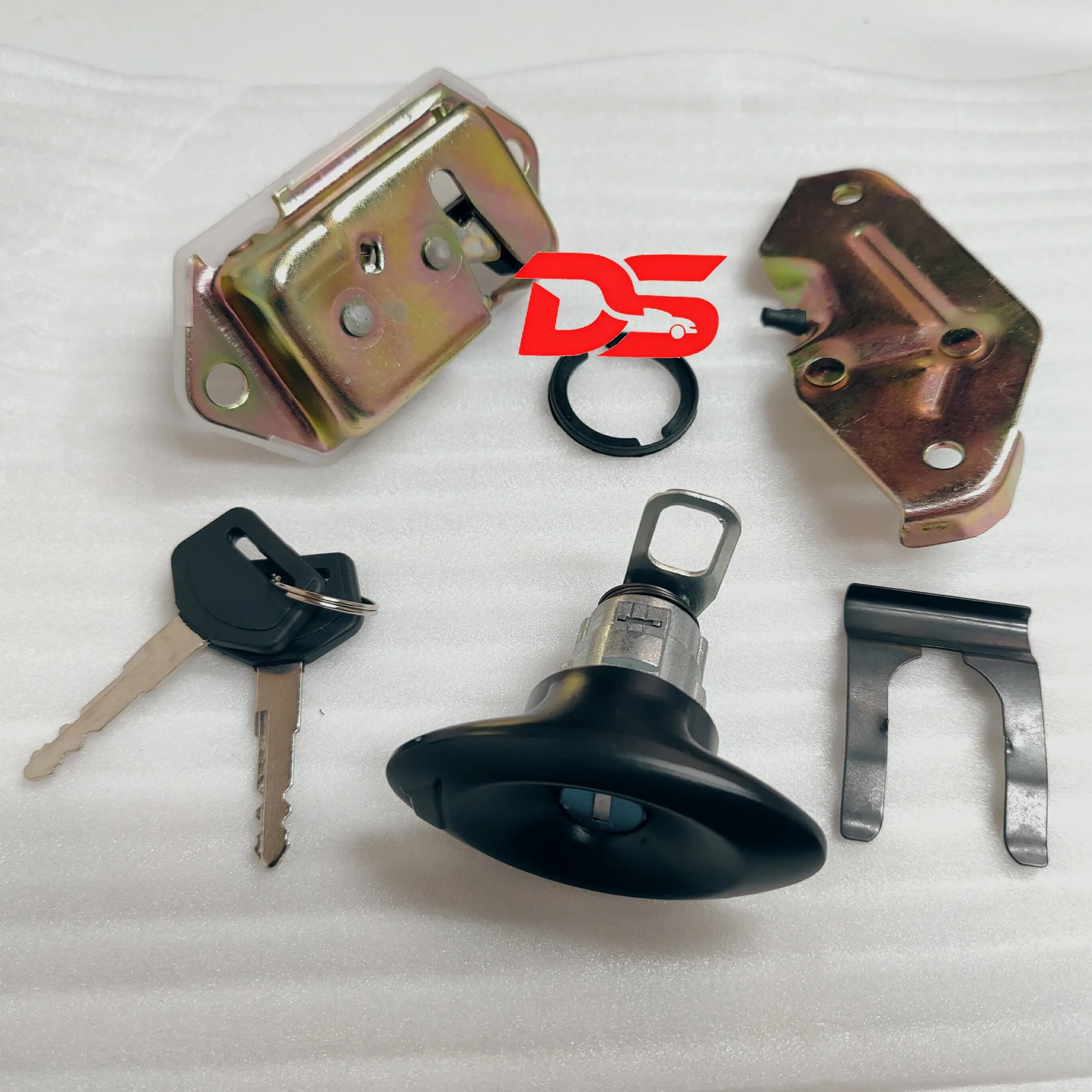 1set Rear door lock machine 69055-36011 for Toyota COASTER back door lock core 6905536011
