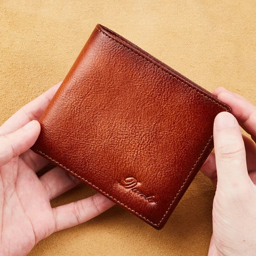 Nuovo Portafoglio da Uomo in Pelle 2026 con Strato Superiore in Pelle Bovina e Protezione RFID Anti-furto per Carte, Portafoglio di Lusso in Vera Pelle