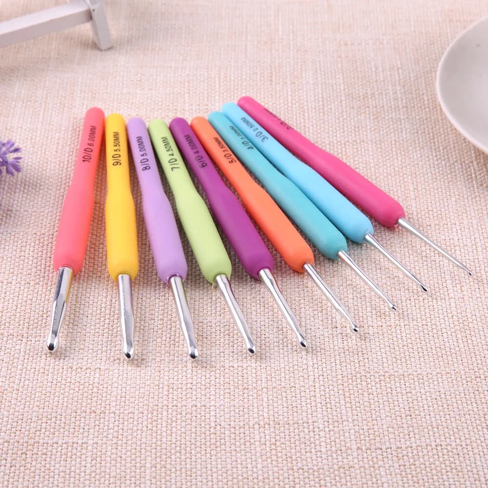 Uncinetto Morbido Colorato in Alluminio con Impugnatura in Silicone Ammortizzata per Accessori da Cucito Domestici da Donna