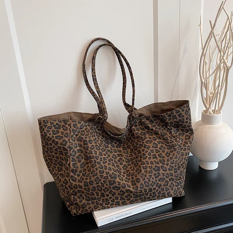 Fashionable tote bag with leopard pattern Women's shoulder bag Nylon bucket bag Casual Korean style Guangzhou high quality handbag