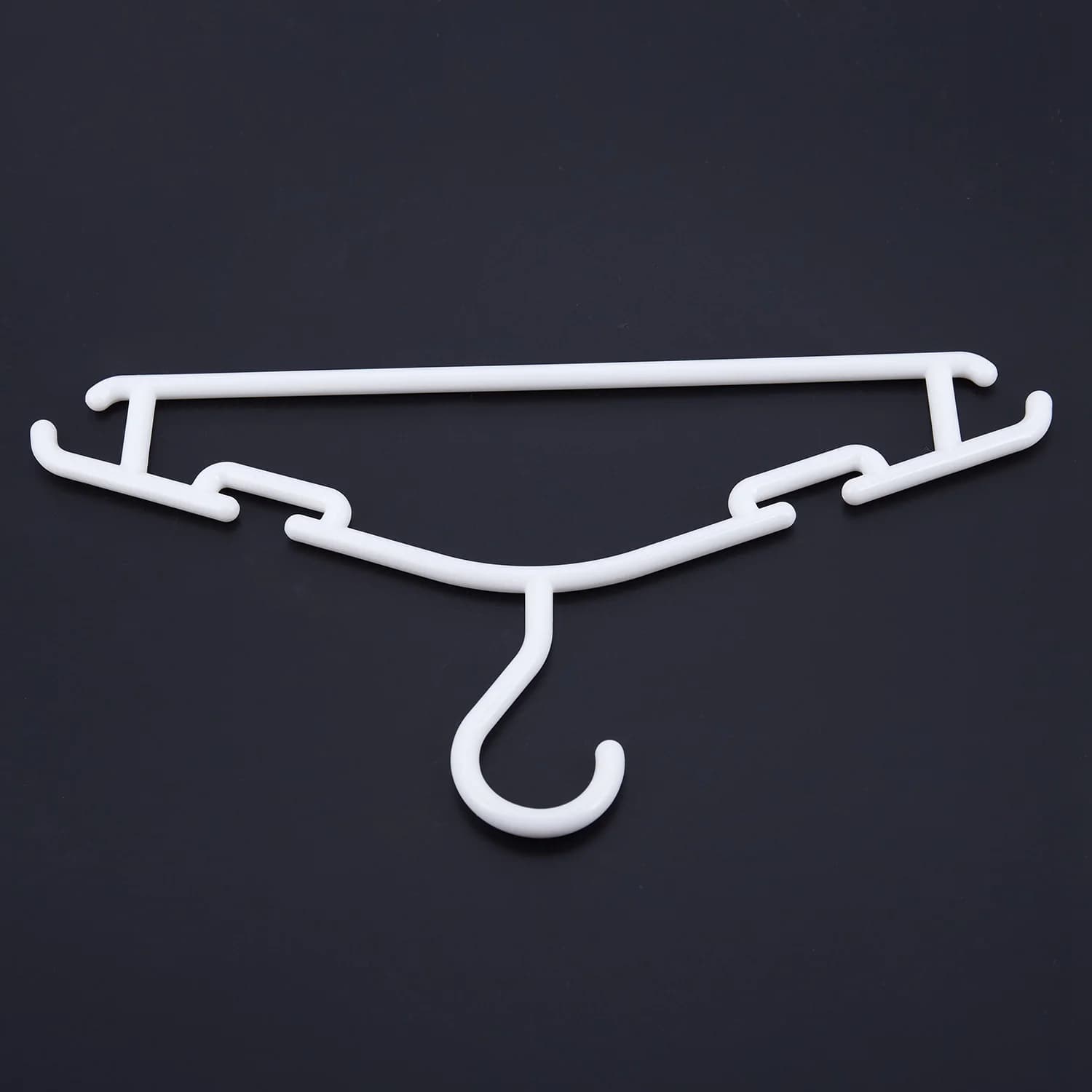 AA26P BIANCO - Confezione da 10 Pezzi Appendiabiti Appendiabiti Antiscivolo per Vestiti per Bambini Appendiabiti in PP per Neonato o Bambino 27 x 15 cm