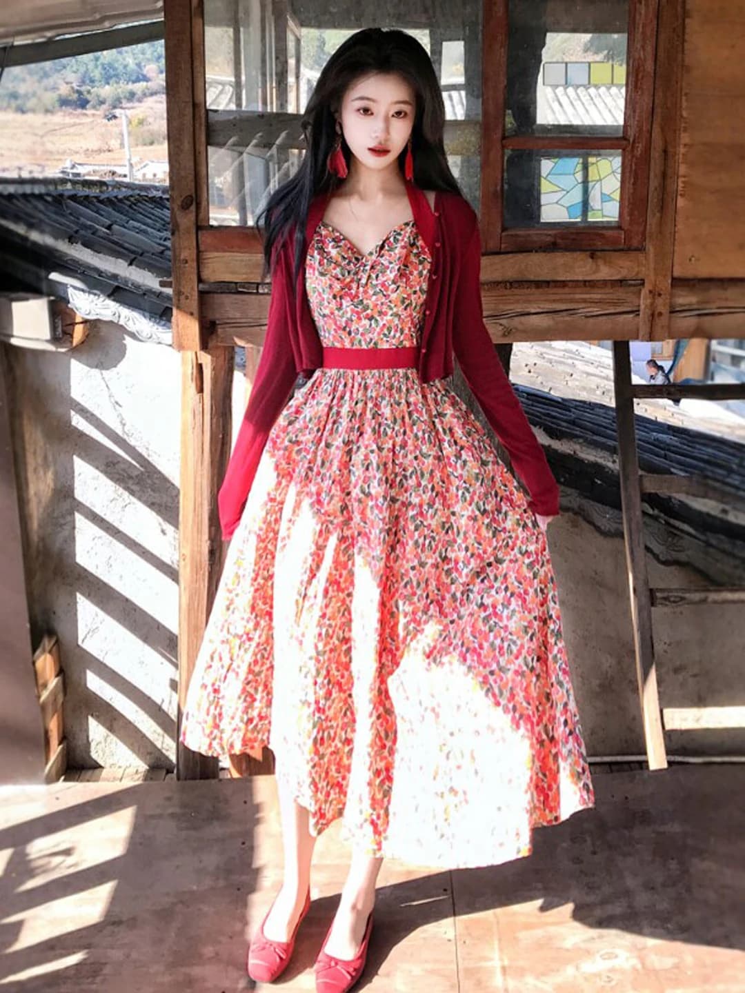 Retro Unique V-Neck Open Cardigan Neck Hanging Dress Two-Piece Set Summer Floral Waist-Cinching Slimming Skirt Women's Fashion