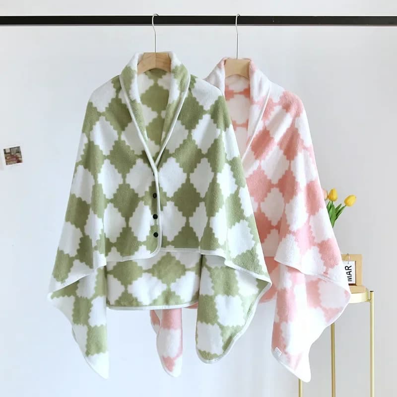 2026 Autunno/Inverno Nuovo Scialle di Flanella Addensata Pigiama da Donna in Pelliccia di Corallo Casa Top in Pelliccia da donna indumenti da notte