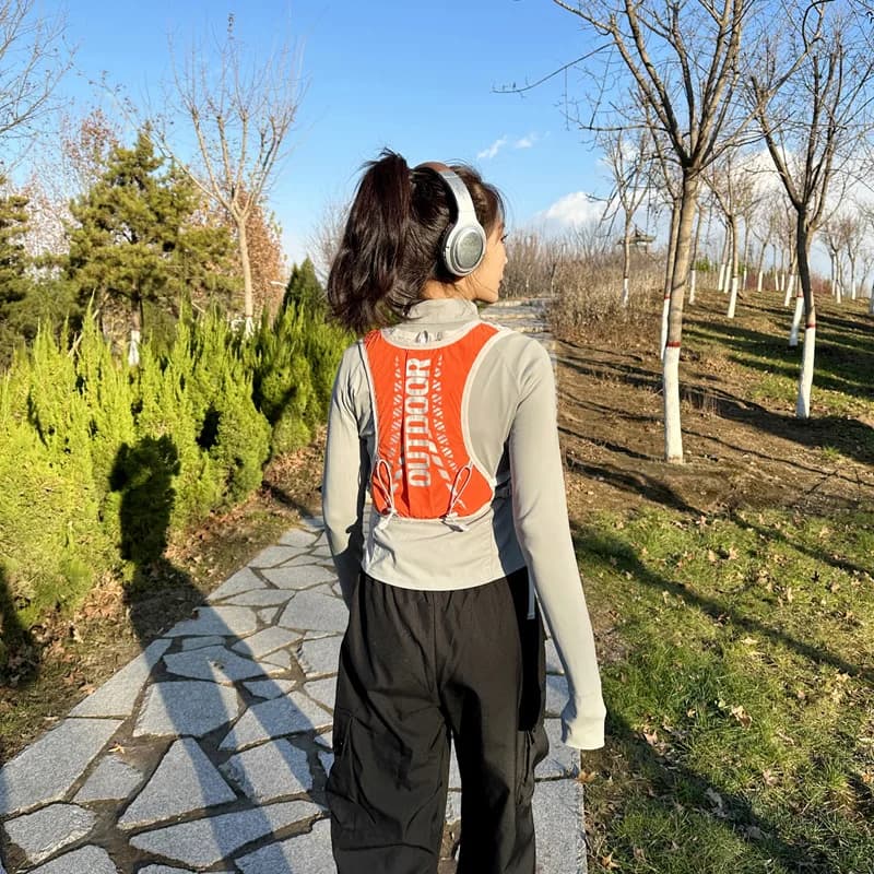 The Ultimate Trail & Run Hydration Pack: Lightweight Backpack for Marathon, Hiking & Cycling – Built for Water Bladder or Bottle