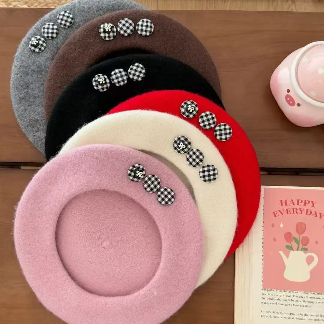 Cappello autunno e inverno donna berretto con bottoni bianco nero berretto da pittore casual vintage 2025 nuovo