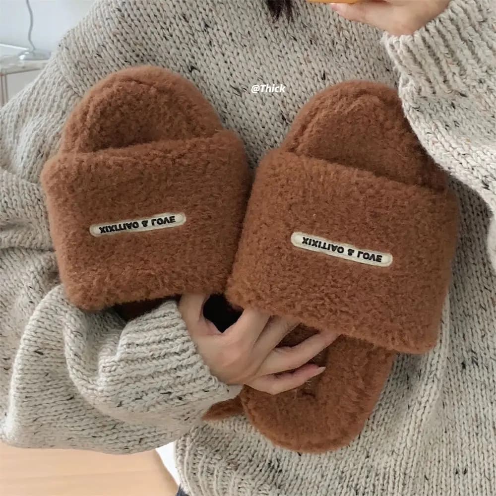 Retro Letter Fuzzy Slippers for Women, Non-Slip Thick Sole, Winter Outdoor Warm and Comfortable Cotton Slippers