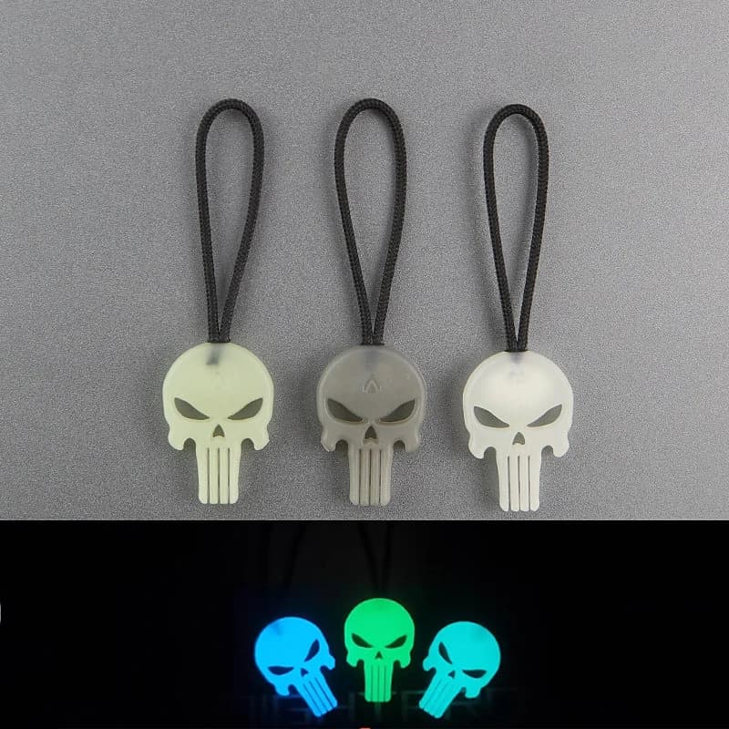 Ciondolo per Cerniera a Tre Colori a Forma di Teschio Luminoso, Decorazione per Zaino Tattico da Esterno, Luce Notturna in TPU, Ciondolo a Zip per Vestiti
