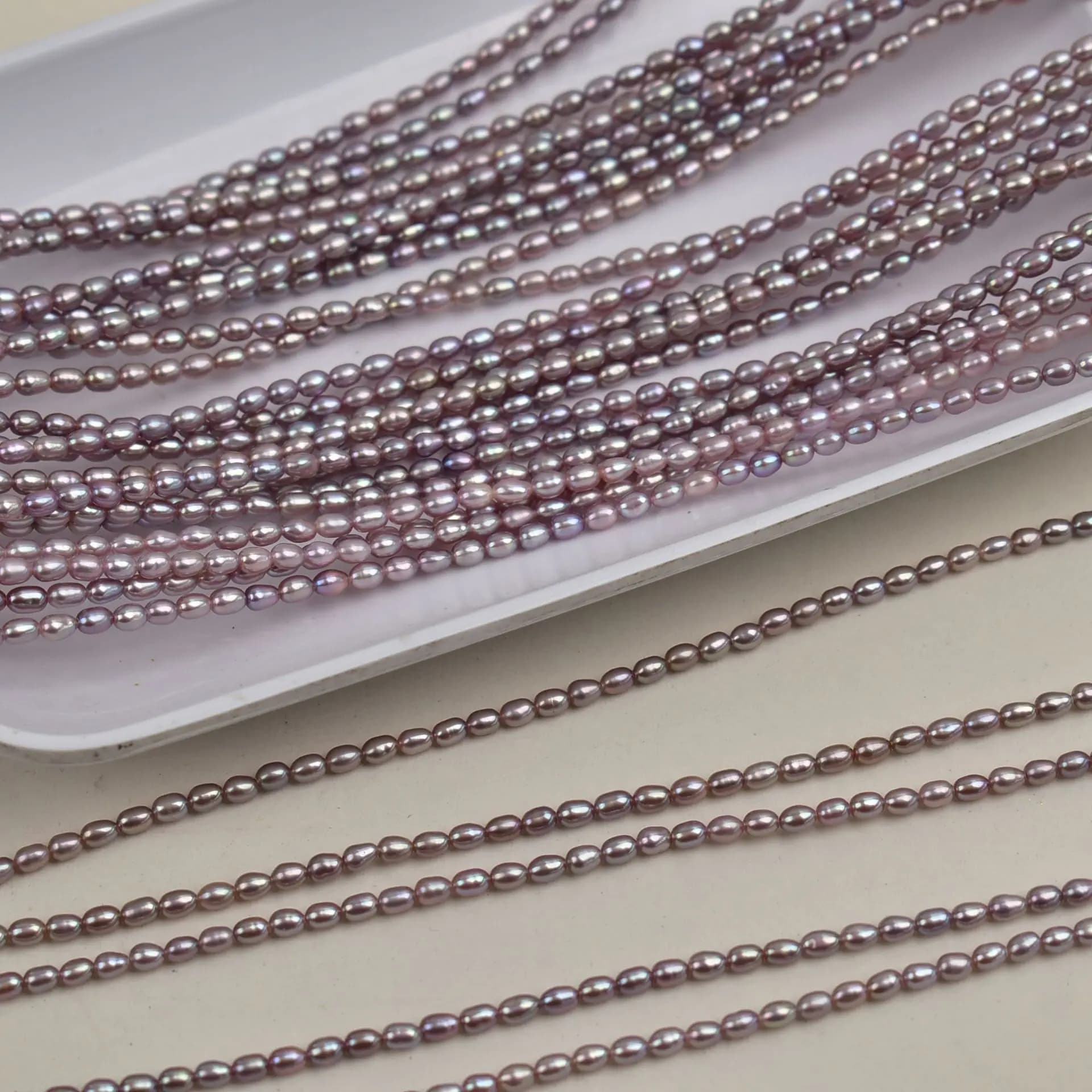 Filo di Perle d'Acqua Dolce Coltivate Viola 3-3,5mm, Perle Piccole Sciolte per Creazione di Collane, Bracciali e Accessori Fai-da-Te