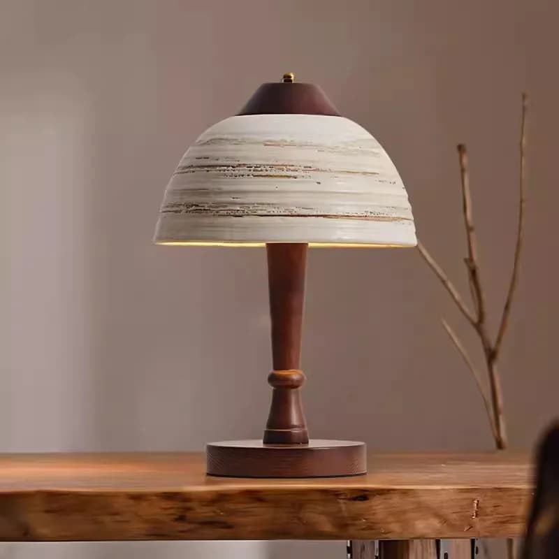 Lampada da scrivania con paralume in ceramica creativa Base in legno Spina di adattamento UE AU USA per camera da letto Parlor Hotel Sala da pranzo Dropshipping