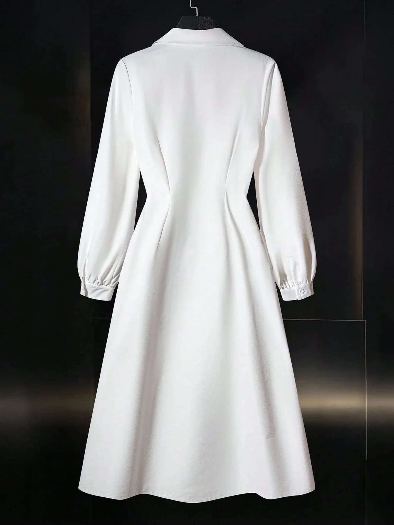 Abito Camicia Bianco con Cintura a Sciarpa, Linea ad A, Maniche Lunghe, Bottoni Frontali per Donna