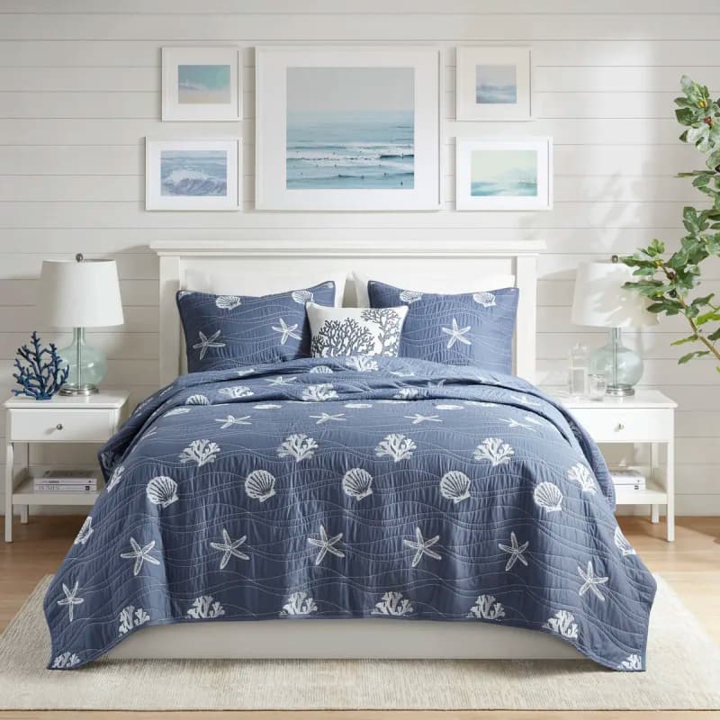 4 Piece Cotton Reversible Embroidered Quilt Set with Throw Pillow Navy Full/Queen