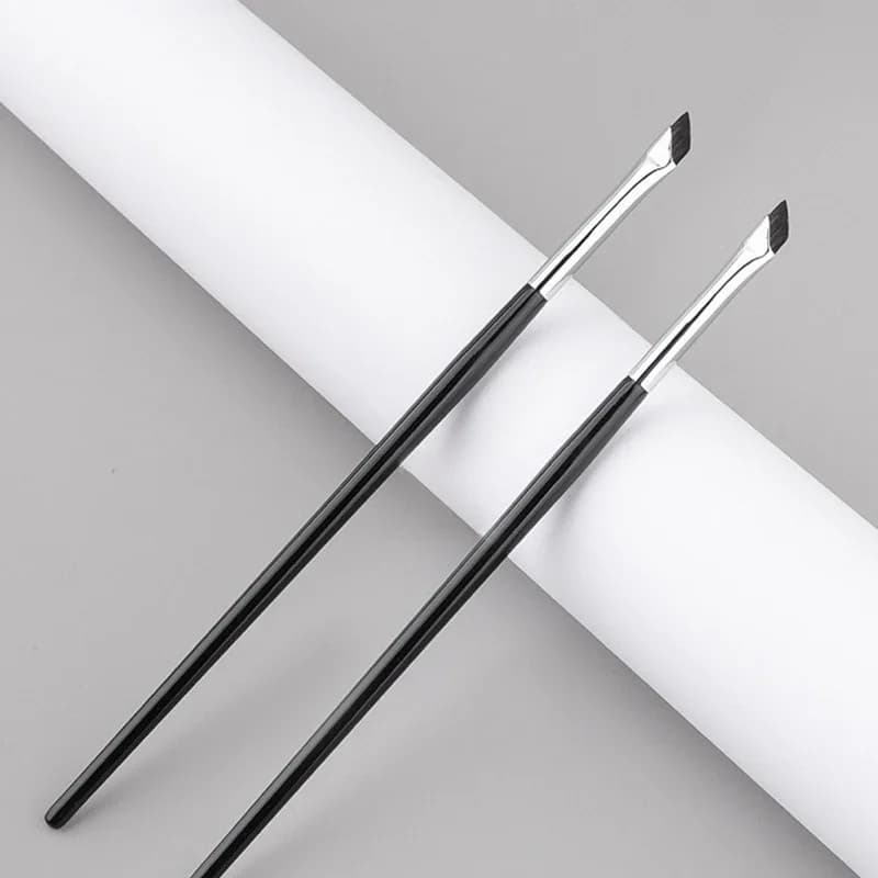 Nuovo Pennello Eyeliner 2026 The Upgrade Blade, Ultra Sottile e Angolato, per Sopracciglia e Dettagli Precisi Sotto gli Occhi