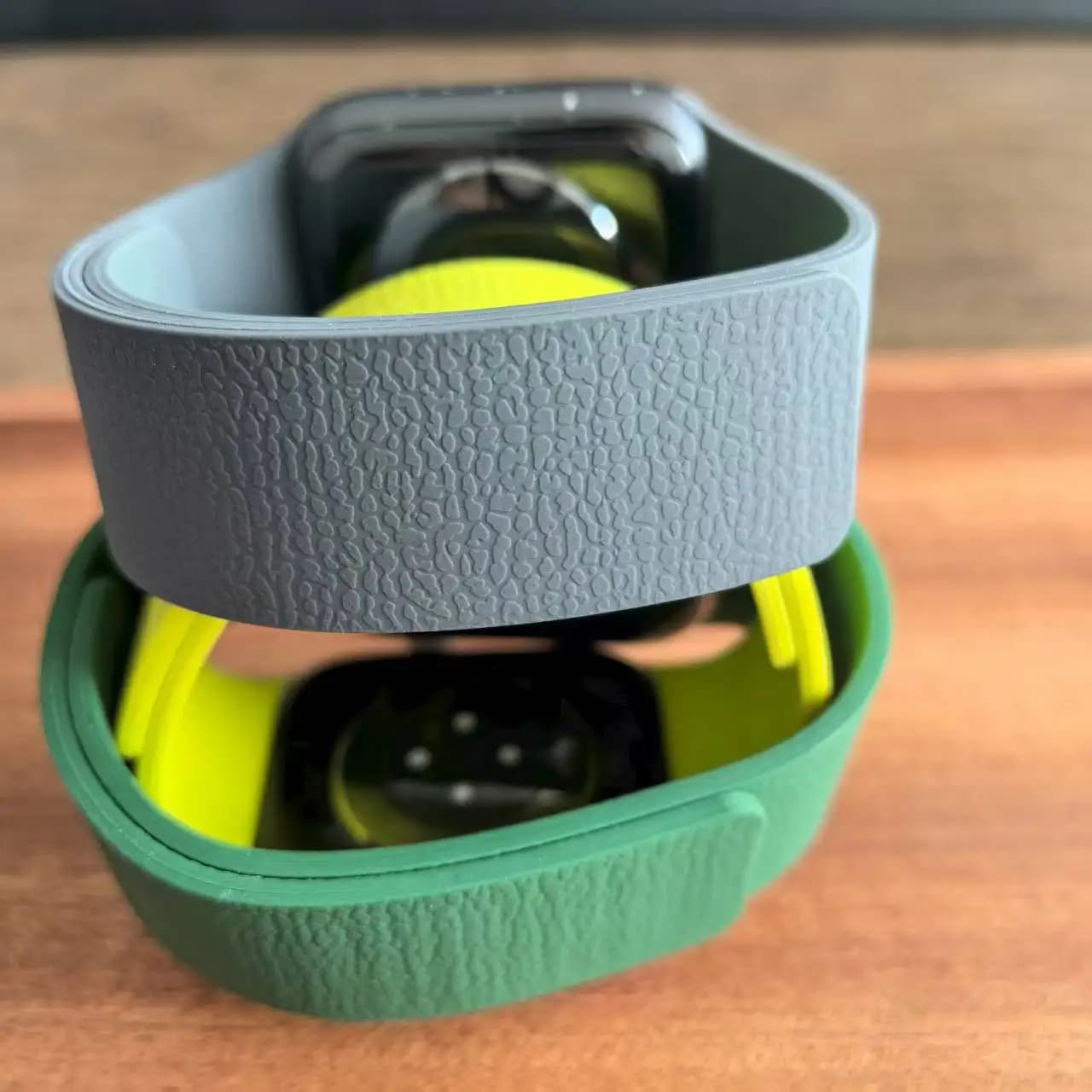 Cinturino magnetico per Apple Watch ultra3/2/1 49mm 45/42/46mm 40mm 41mm 2025 Nuovo braccialetto sportivo in silicone serie 11 10 9 8 7 6 5 4 SE