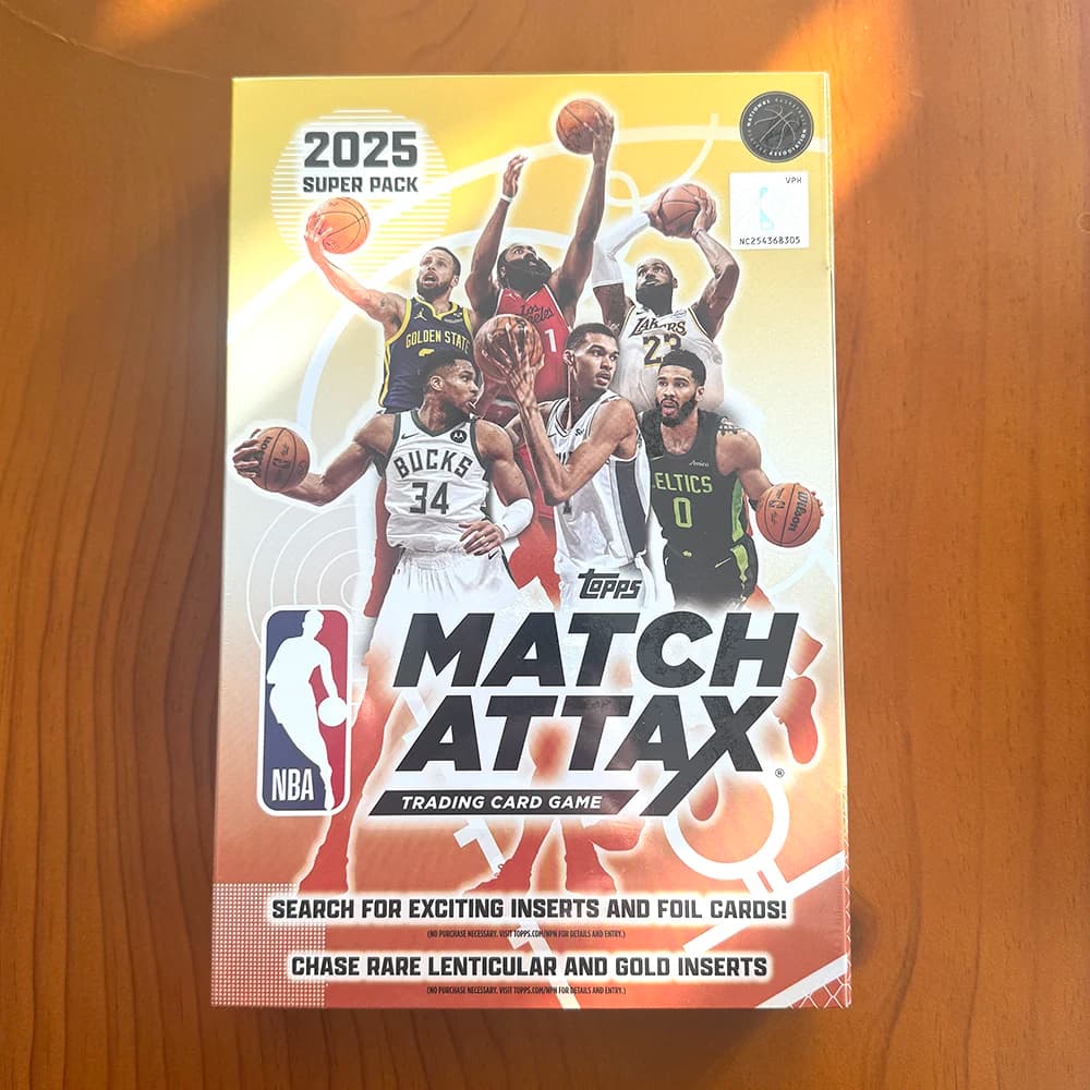 KAYOU 2025 Carte collezionabili per basket NBA, Match Attax Topps Super Pack con 90 carte, Golden Foil e inserti Epic per i fan del gioco.