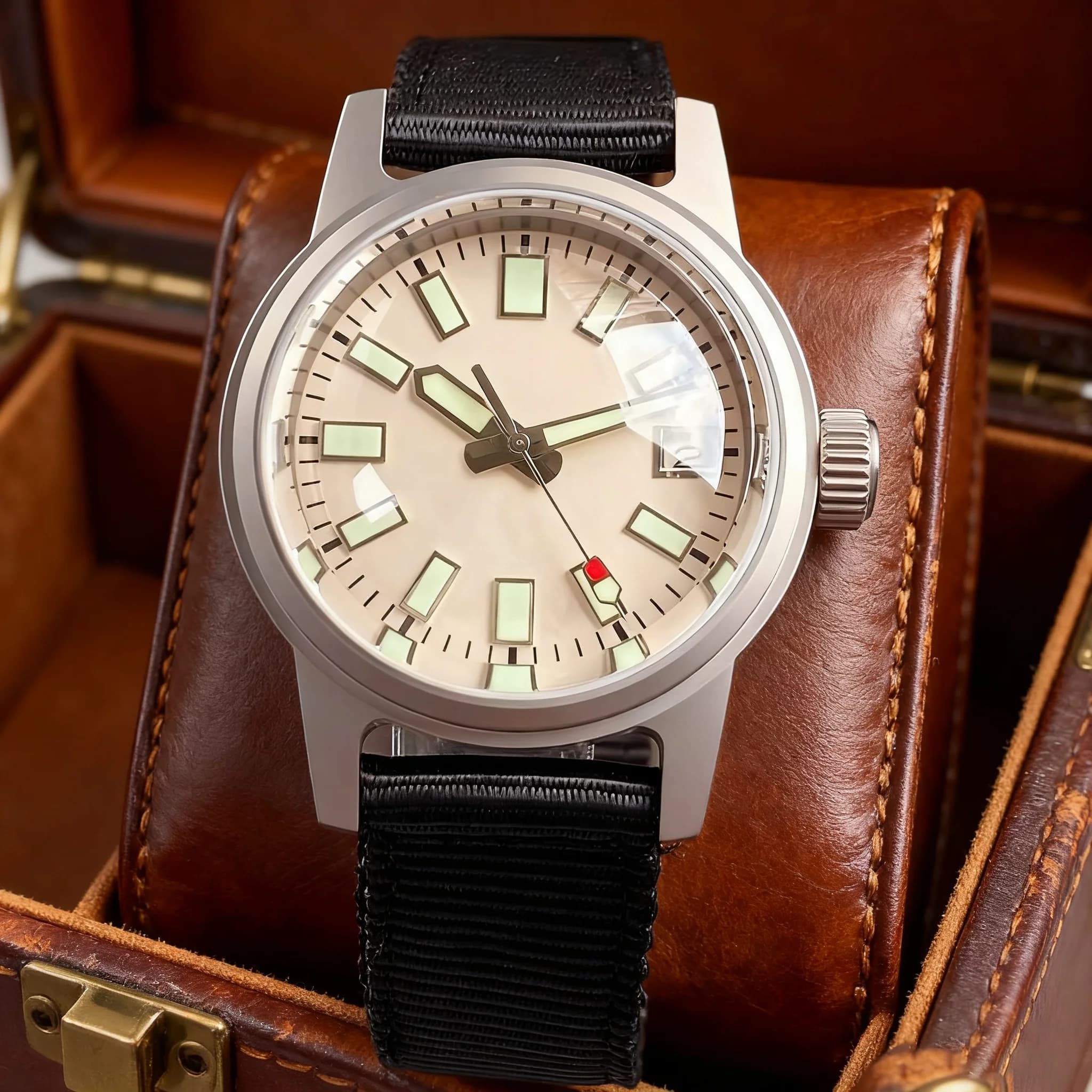 Tandorio Cupola Cristallo di zaffiro Diving Acciaio 36mm Orologio meccanico da uomo Movimento NH35 Quadrante luminoso sterile Cinturino in nylon