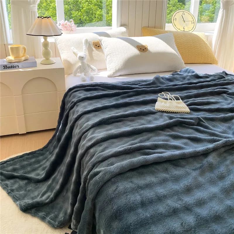 Coperta in pile di corallo Divano per la casa Scialle per pisolino Coperta calda per condizionatore d'aria Regali festivi Lenzuolo stile semplice Coperte per ufficio