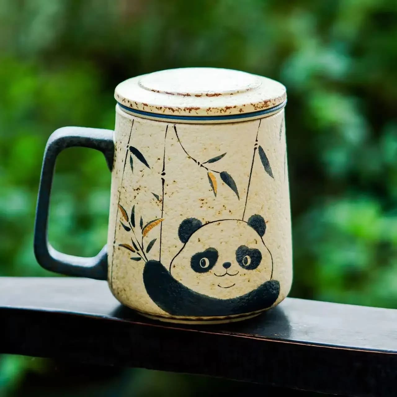 330ML Blue and White Flint Black Tea Separation Cup Ceramic Cup with Lid Water Cup Panda Playboy Office TeaCup Tea Maker Tools