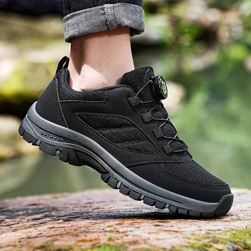 Scarpe da ginnastica da uomo Stivali da trekking eleganti con fibbia rotante Tinta unita Scarpe sportive comode antiscivolo Scarpe da uomo taglie forti in pelle