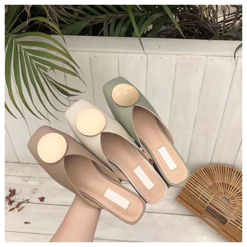 Pantofole da donna firmate di marca Slip On Mules scarpe Casual con tacco piatto scivoli con fibbia britannica scarpe estive con tacco largo in legno