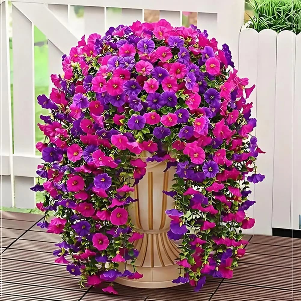 Fiori Artificiali per Esterni, Glorie della Mattina Finte Pendenti con Foglie di Eucalipto, Piante Finte Resistenti ai Raggi UV, Petunie Rampicanti