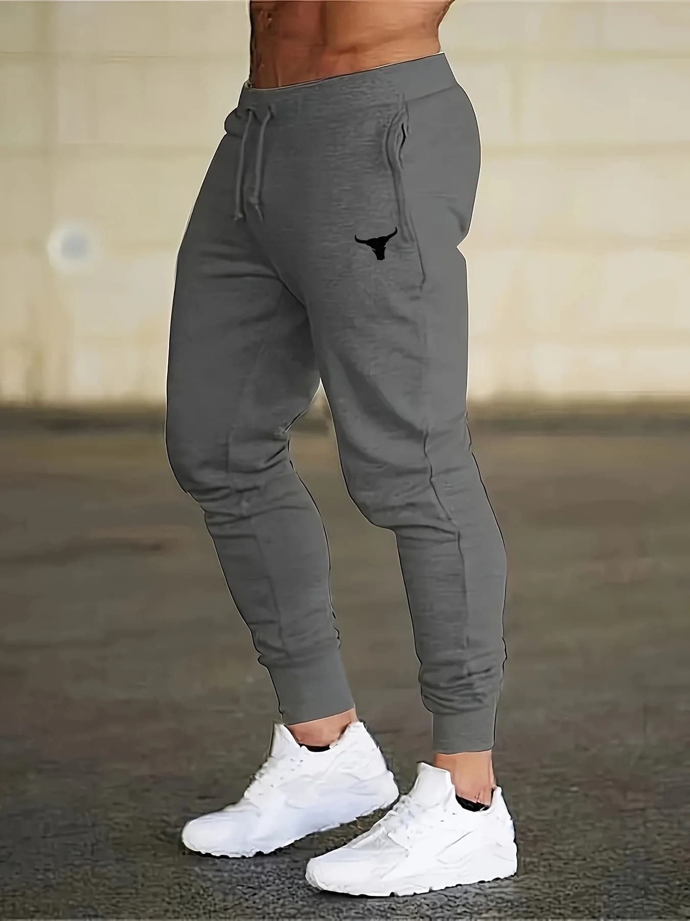 Pantaloni Sportivi Casual da Uomo 2026 Nuovi, Leggeri ed Elastici, con Stampa Logo Testa di Toro, Modello Baggy
