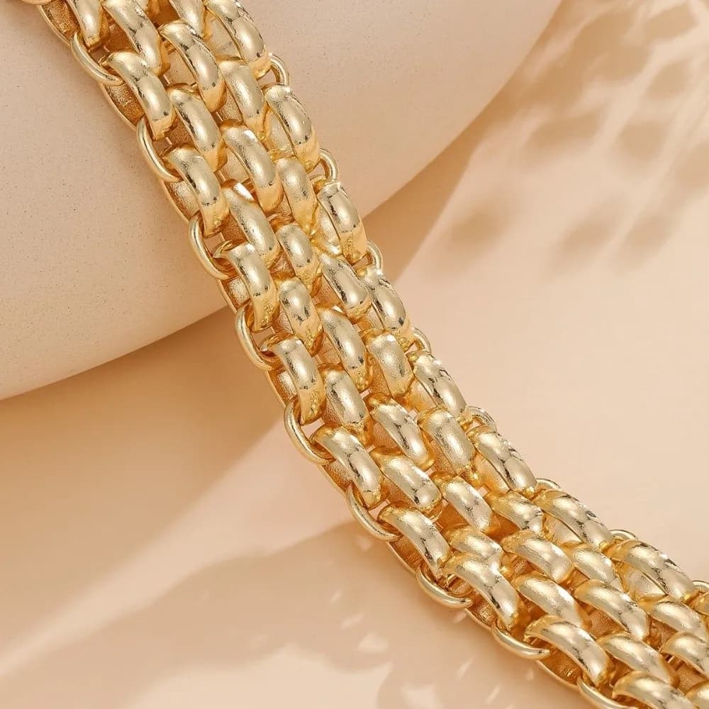 Unique Metal Chunky Chain Choker Vintage Twisted Lock Layered Collar Necklace Personality Temperament Exaggerated Necklace Boy