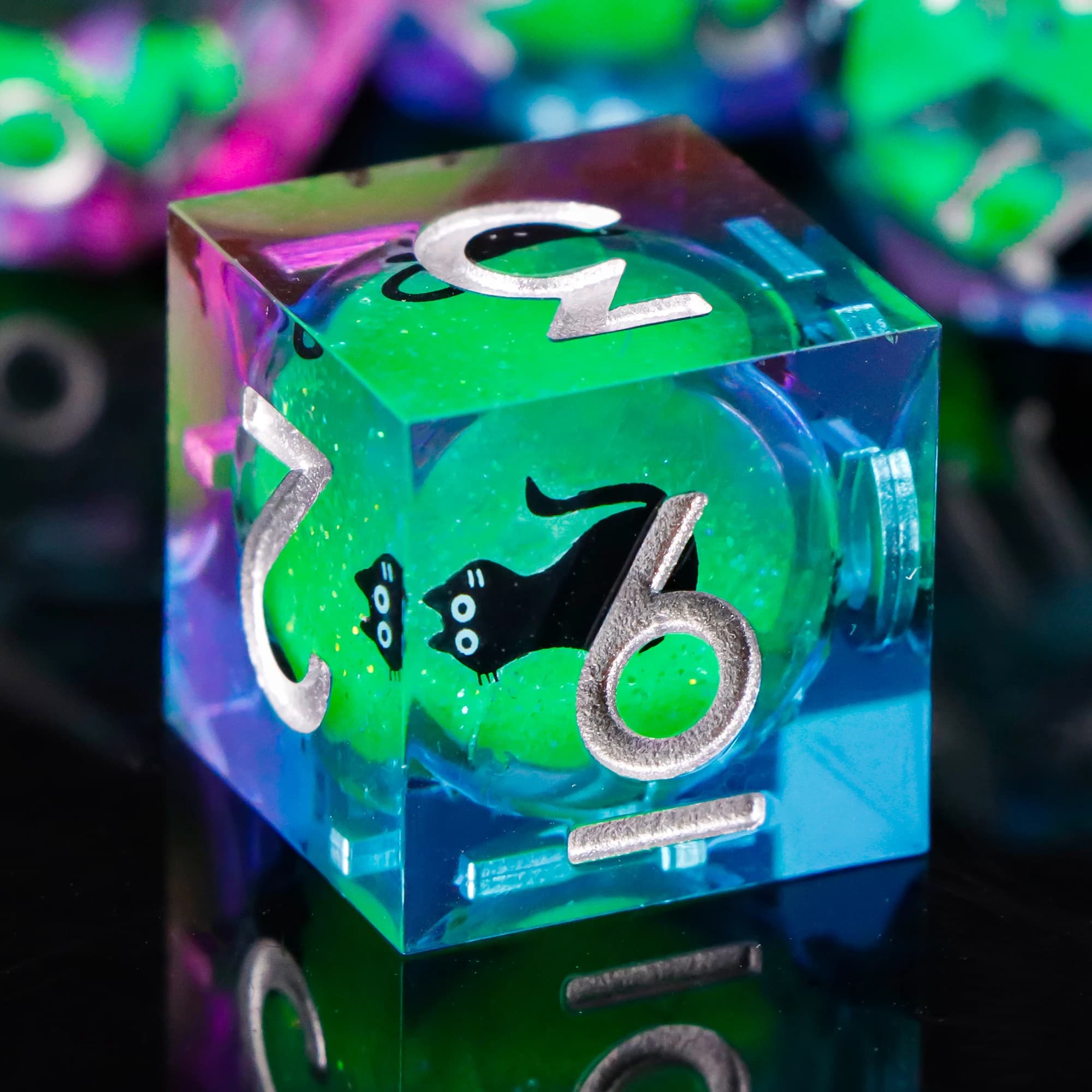 Dadi per gatti con bordo affilato Set completo di dadi con nucleo liquido per Dungeons e Dragon D e d Dice set di dadi poliedrici simpatico gatto regalo unico
