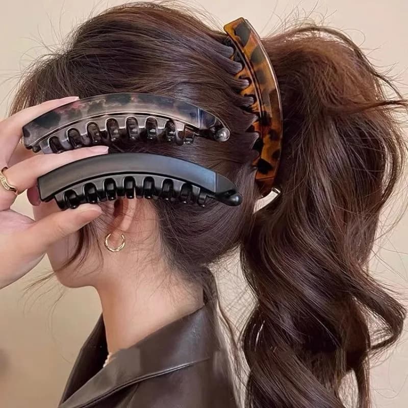 1/3Pcs Banana Hair Clips for Women Fish Shaped Hairpin with Back Comb Twist Clamp Ponytail Barrette Women Hair Accessories