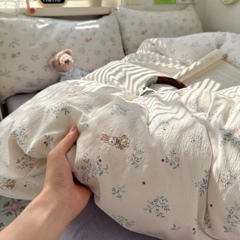 Class A super soft double yarn four-piece set printing fashion kapok small floral student dormitory bed three-piece set