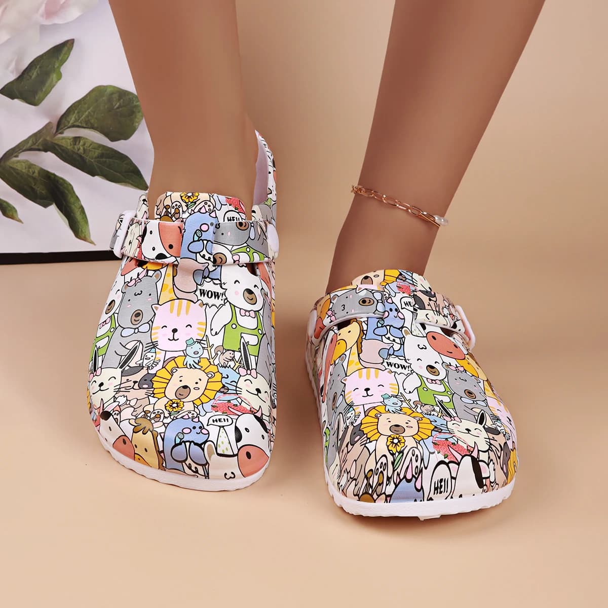Women shoes with soft sole with animal print, comfortable EVA upper and padded sole, light and breathable, casual for four seasons