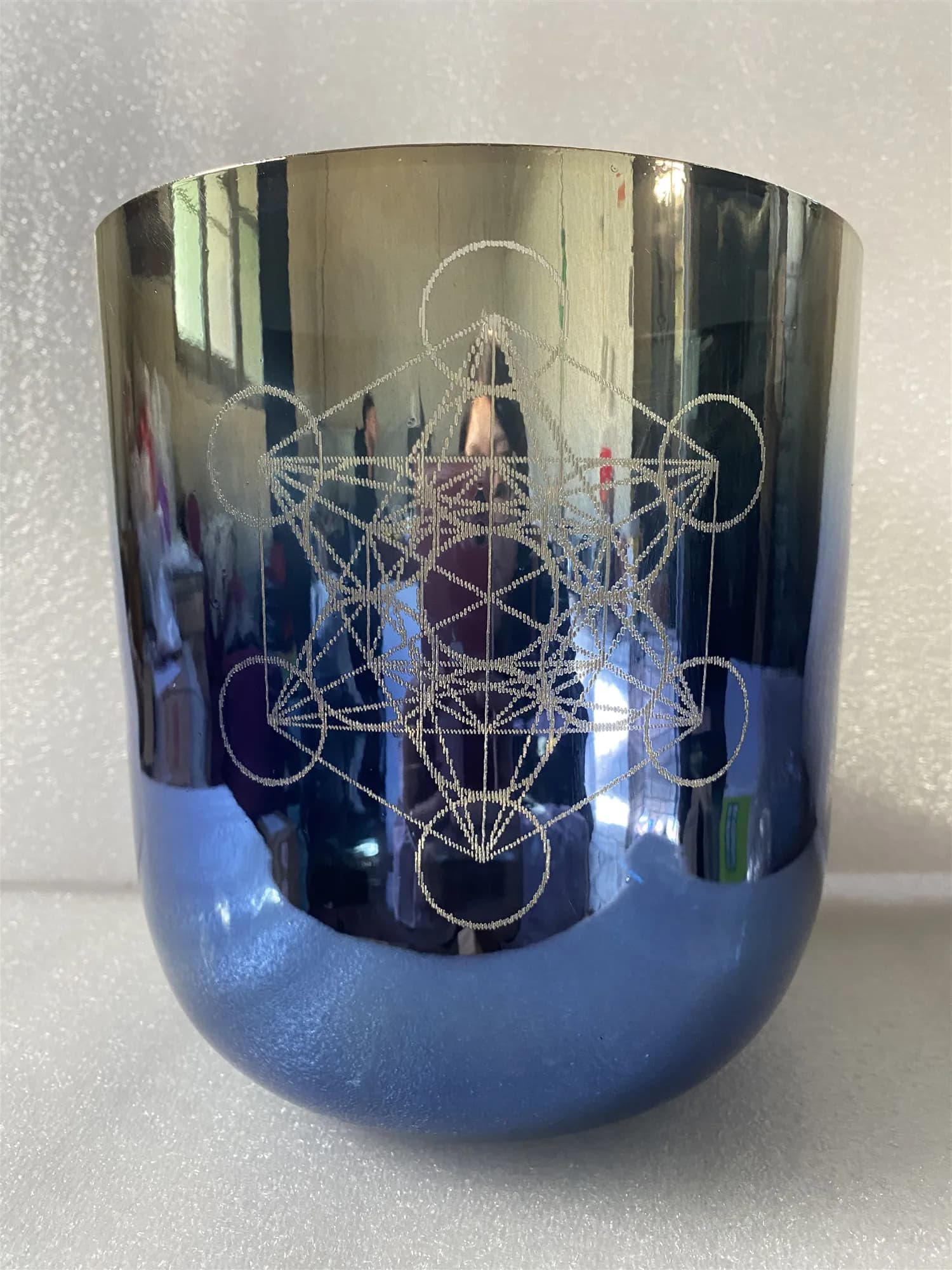 3rd octave "G" note Throat chakra about 7.35" shinny mixed crystal singing bowl Metraton cube engraved 432Hz sound theraphy.
