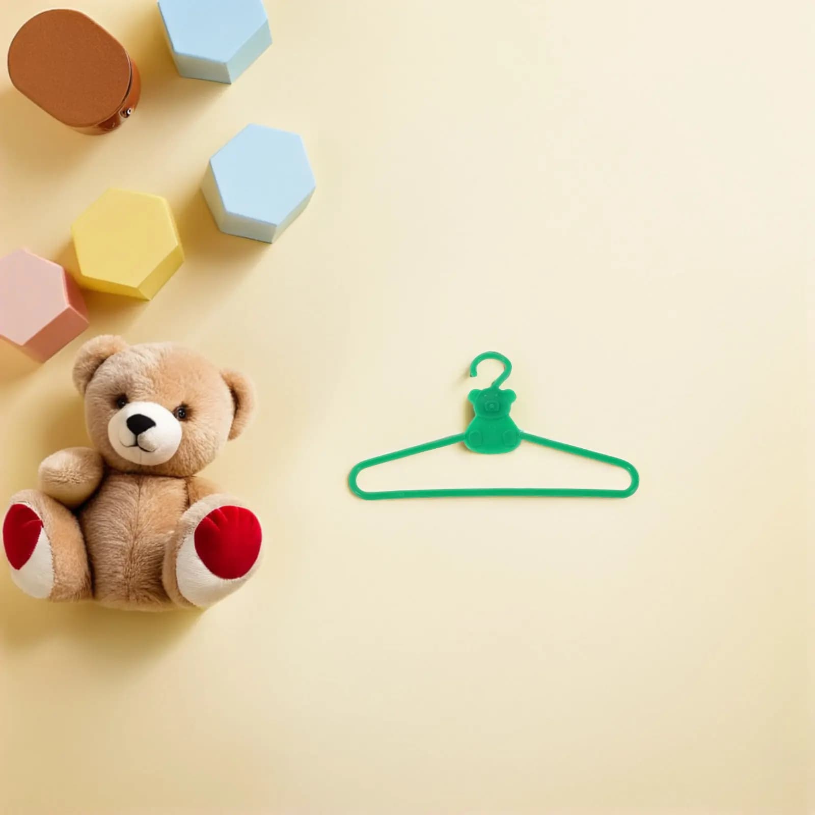 100 Pieces Mini Plastic Hangers, Miniature Hooks for Wardrobe, Home Accessories for Dolls, Mini Coats