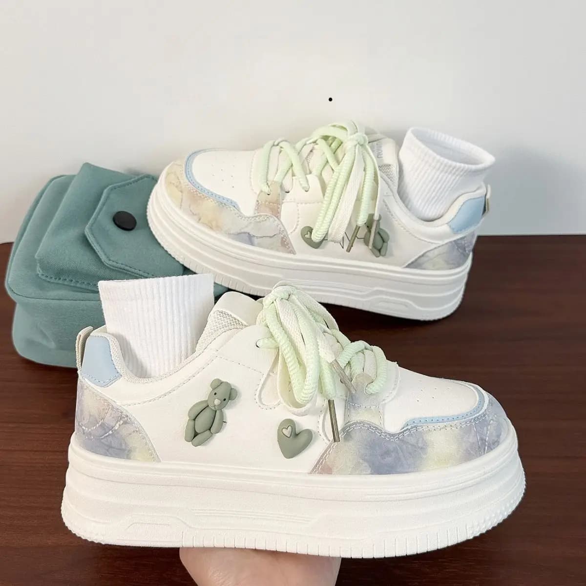 2025 Women's Robust White Gymnastics Shoes Spring and Autumn Fashion Footwear Breathable Comfort Casual School Shoes Hot Sale