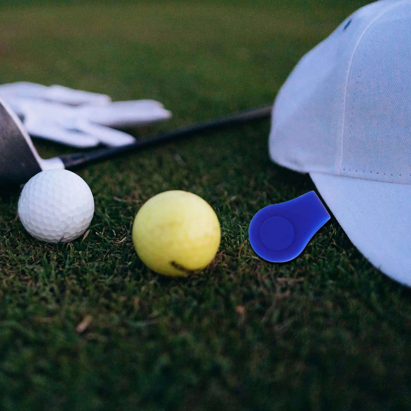 Set di 3 Clip per Cappello da Golf 25mm, Bianco Rosso Blu Neon, Clip Magnetiche per Cappello da Golf con Marcatore di Pallina, Accessori Durevoli per Golf, Clip Decorative