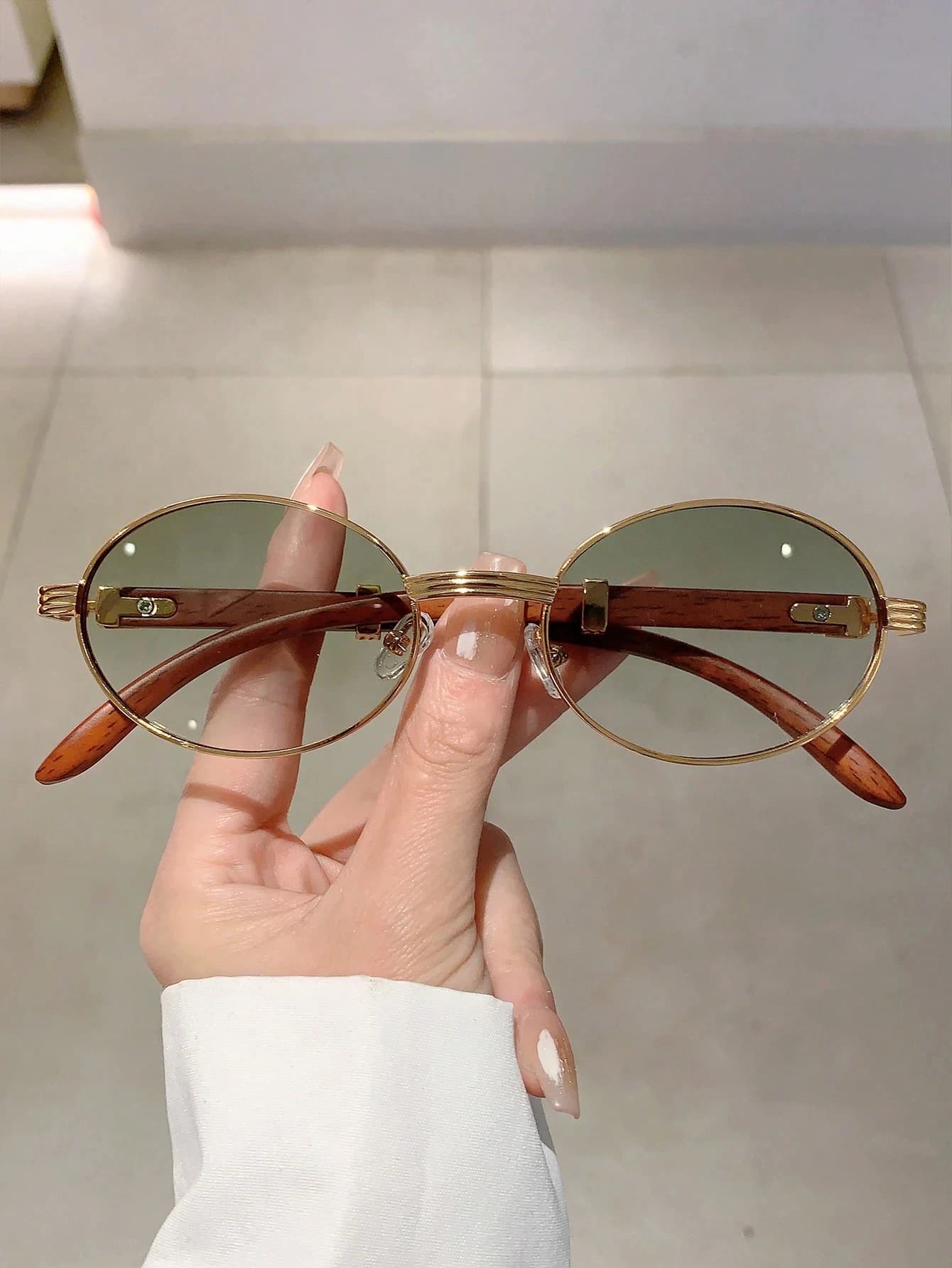 Occhiali Unisex Vintage Rotondi Senza Montatura per Uso Quotidiano e Fotografia di Strada, Stile Europeo con Lenti Integrali