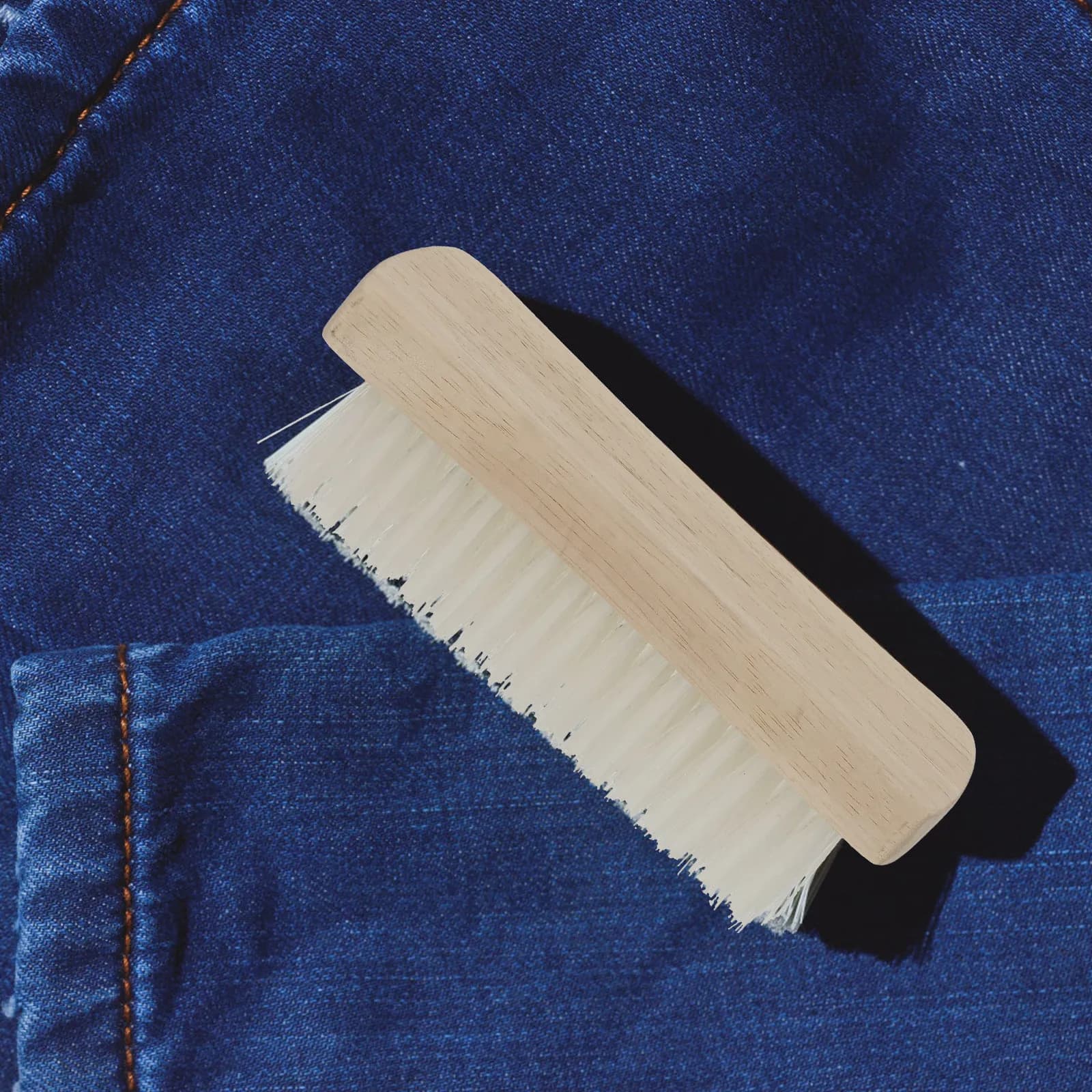 Heavy-Duty Clothes Washing Brush Nylon Bristles Wooden Handle Spot Cleaner for Down Jackets Shoes Trousers Hats Laundry Use