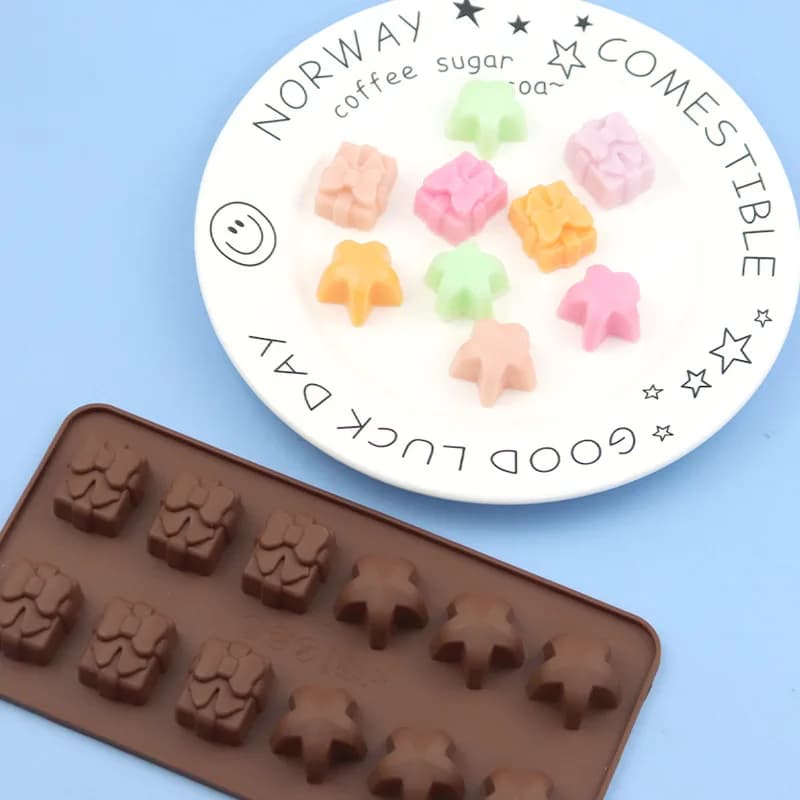 Regali all'ingrosso della serie per il giorno di Natale 12 scatole regalo, stampi per cioccolato in silicone, stampi per griglia di ghiaccio 140