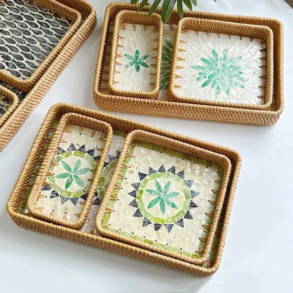 Cestino in rattan con conchiglia intrecciata a mano, tessitura in rattan, vassoio in conchiglia in rattan colorato, piatto decorativo per frutta secca per la casa