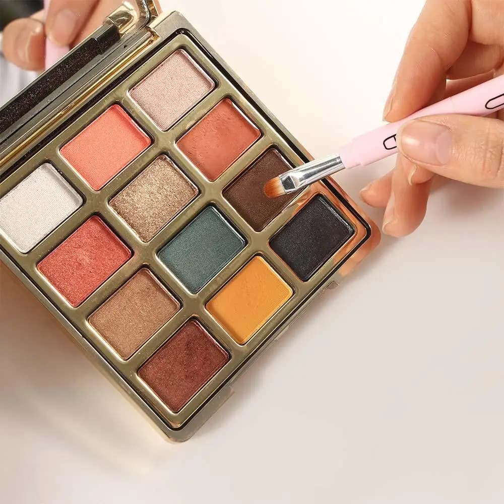 Pennelli da Trucco Retrattili da Viaggio per Esterni: Pennello Ombretto, Pennello Eyeliner, Pennello Labbra