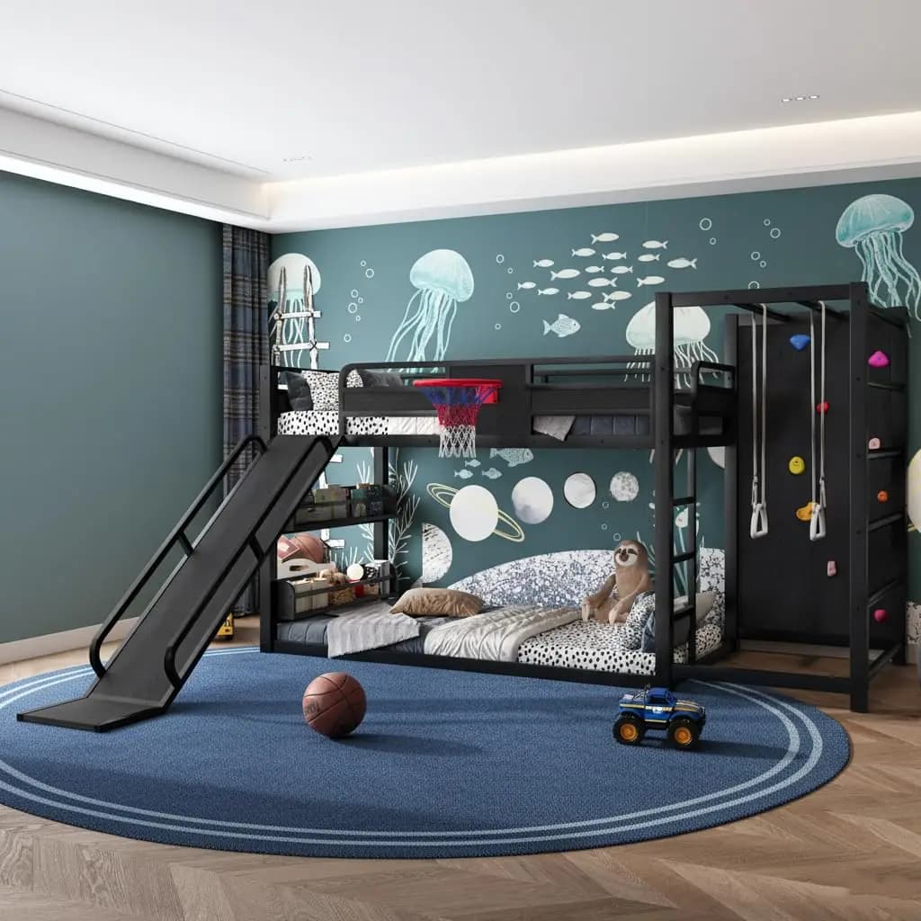 Letto a castello doppio con canestro da basket, struttura in metallo resistente con scale, scivolo, anelli per trazioni e personalizzabile