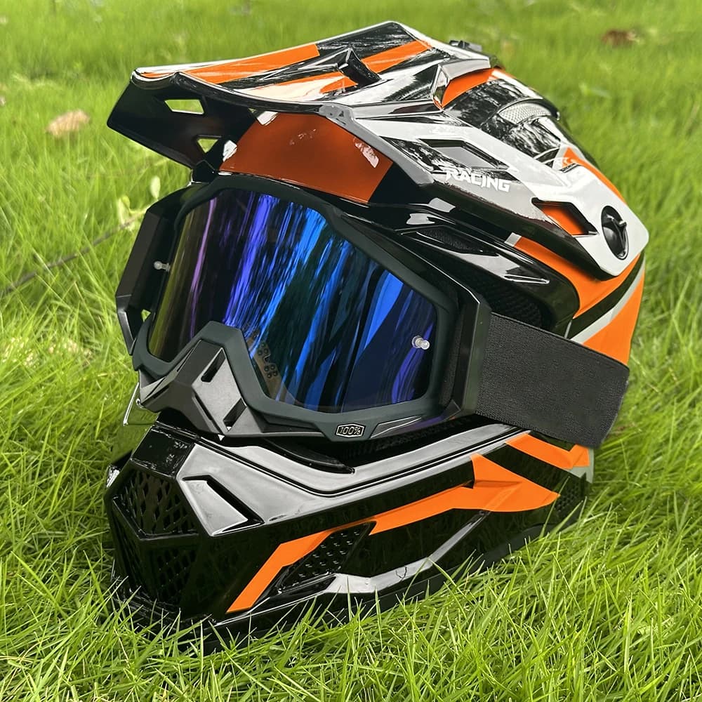 Glossy Orange Motorcycle Helmet for Men, Anime Mecha Style Retro Motorcycle Helmet for Men, Stylish Cool Striped Full-Face Motorcycle Helmet with Blue Goggles, Unisex, Suitable for All Seasons