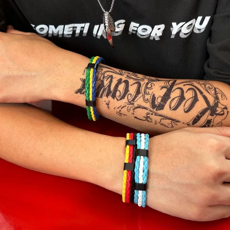Braccialetto in Pelle con Colori della Squadra di Calcio, Braccialetto con Bandiera per Tifosi, Cinturino Sportivo Regolabile, Regalo di Gioielleria per Uomini e Donne
