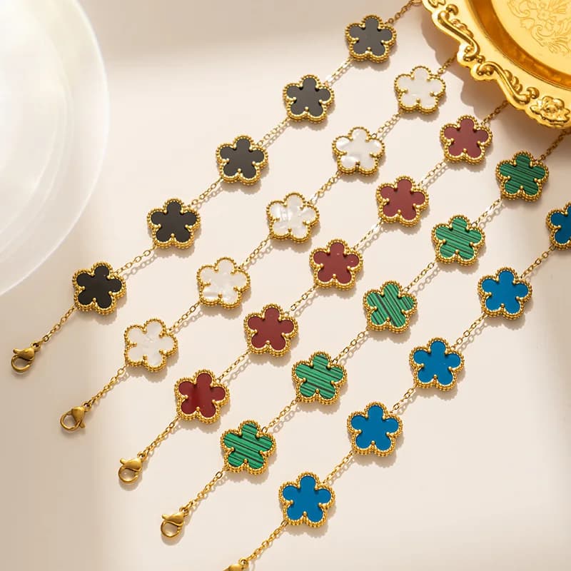 Bracciale Classico di Lusso in Acciaio Inossidabile a Forma di Quadrifoglio, Regolabile, Gioiello Elegante per Feste, Regalo per Donne